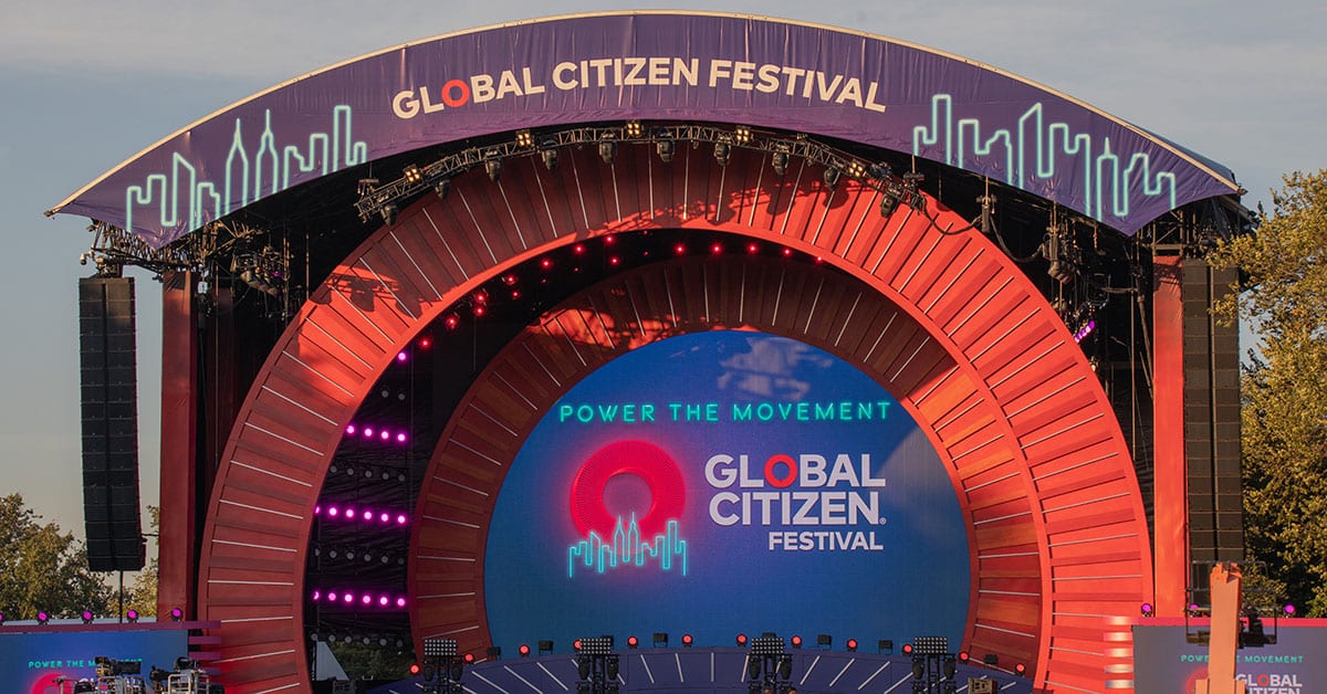 2022 年全球公民节由 Mariah Carey 和 Rosalía 呈现