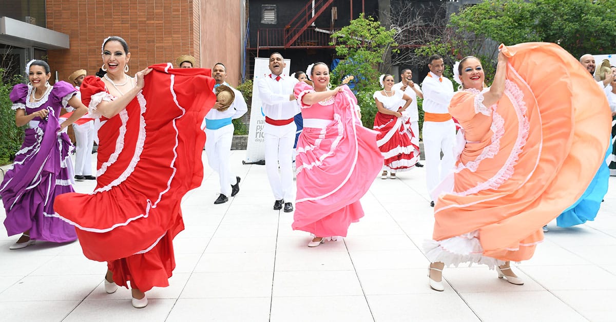 تقدم Danza Fiesta أغنية "Baile y Teatro Puertorriqueño" في مركز Hostos