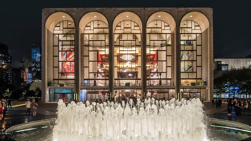 Metropolitan Opera House (travelview/Adobe)