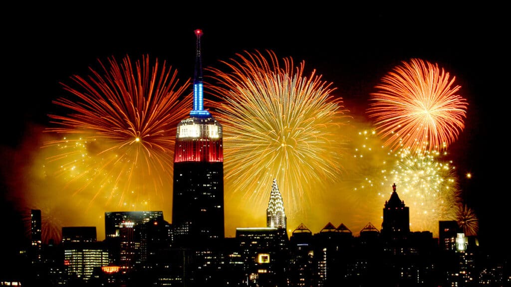 Macy's 4th of July Fireworks (Charles McCarthy/Dreamstime)