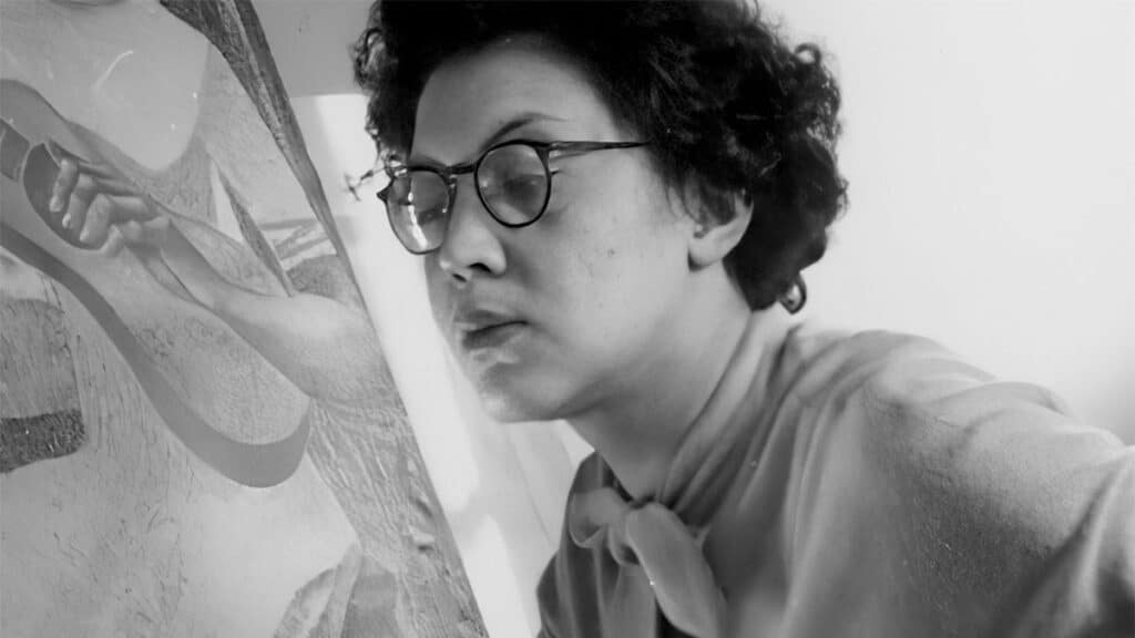 Elizabeth Catlett in her studio in 1942 (Charles White Archives/Brooklyn Museum)