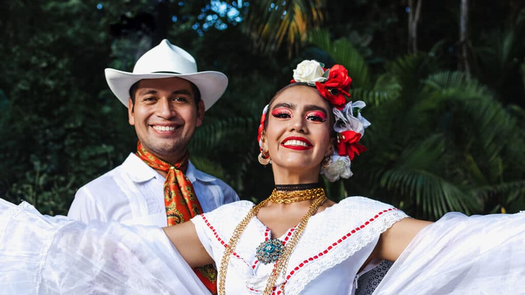 Calpulli Mexican Dance Company "Boda Mexicana" (Marcos/Adobe)